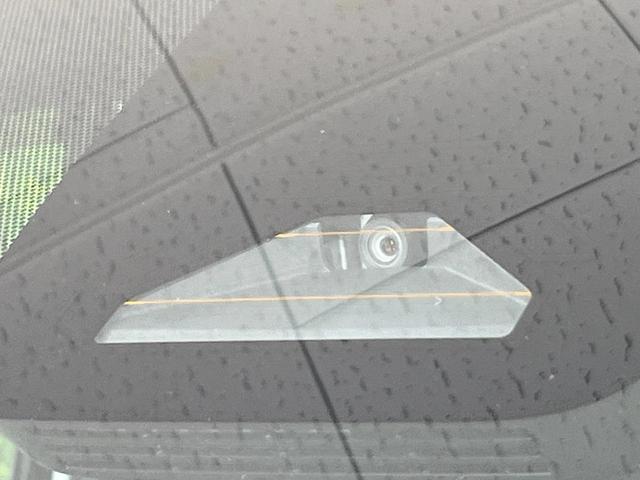 ノア ハイブリッドＳ－Ｚ　両側電動ドア　後席モニター　全周囲カメラ　衝突被害軽減システム　レーダークルーズ　禁煙車　ハーフレザーシート　ドラレコ　コーナーセンサー　スマートキー　ＬＥＤヘッド　ＥＴＣ２．０（6枚目）