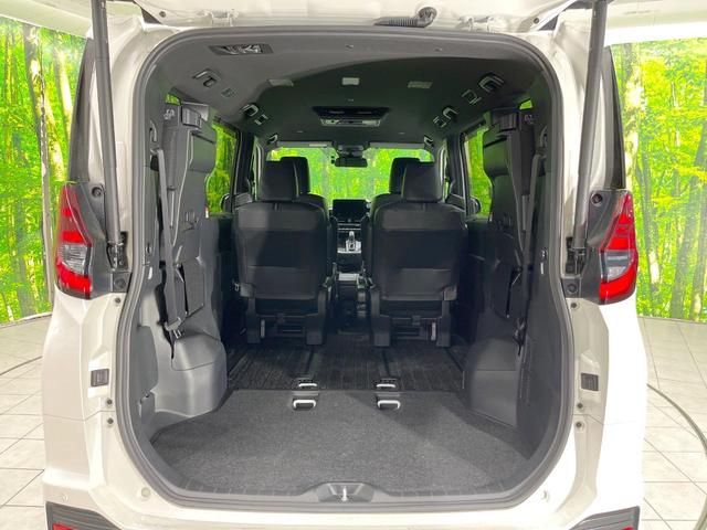 ノア ハイブリッドＳ－Ｚ　両側電動ドア　後席モニター　全周囲カメラ　衝突被害軽減システム　レーダークルーズ　禁煙車　ハーフレザーシート　ドラレコ　コーナーセンサー　スマートキー　ＬＥＤヘッド　ＥＴＣ２．０（11枚目）