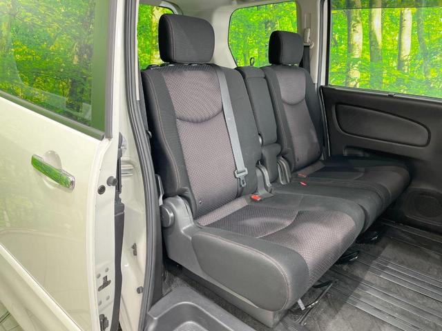 セレナ ハイウェイスター　Ｓ－ハイブリッド　電動スライドドア　後席モニター　バックカメラ　禁煙車　スマートキー　ＨＩＤヘッド　ＥＴＣ　クルコン　純正１６インチアルミ　オートライト　オートエアコン　リアエアコン　Ｂｌｕｅｔｏｏｔｈ　ＣＤ（9枚目）