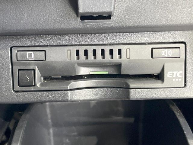 アルファード ２．５Ｓ　Ｃパッケージ　サンルーフ　モデリスタフルエアロ　ＢＩＧ－Ｘナビ　衝突被害軽減システム　両側電動ドア　後席モニター　バックカメラ　１００Ｖ電源　レーダークルーズ　電動リアゲート　レザーシート　全席シートヒーター（7枚目）