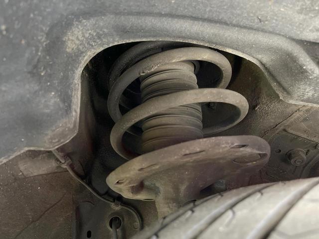 アルファード ２．５Ｓ　Ｃパッケージ　サンルーフ　モデリスタフルエアロ　ＢＩＧ－Ｘナビ　衝突被害軽減システム　両側電動ドア　後席モニター　バックカメラ　１００Ｖ電源　レーダークルーズ　電動リアゲート　レザーシート　全席シートヒーター（28枚目）