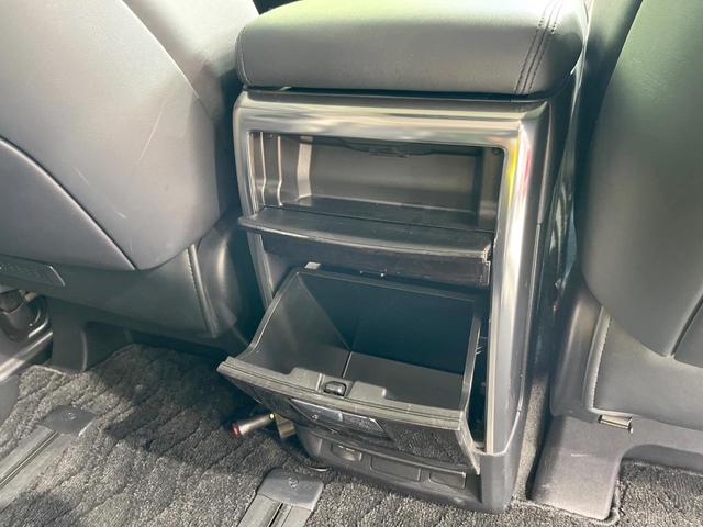 アルファード ２．５Ｓ　Ｃパッケージ　サンルーフ　モデリスタフルエアロ　ＢＩＧ－Ｘナビ　衝突被害軽減システム　両側電動ドア　後席モニター　バックカメラ　１００Ｖ電源　レーダークルーズ　電動リアゲート　レザーシート　全席シートヒーター（66枚目）