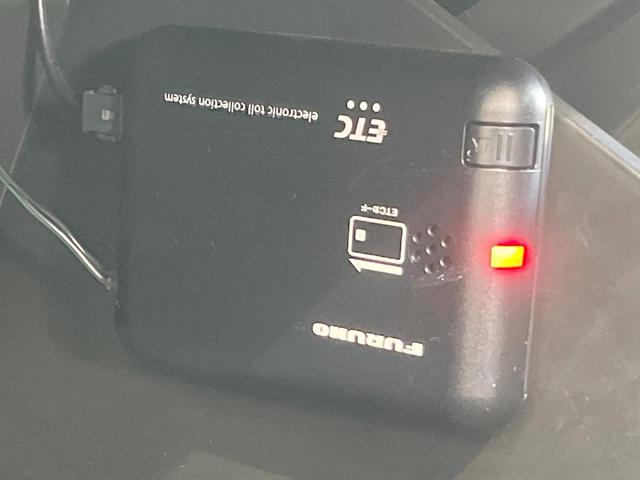 【ＥＴＣ】高速道路の料金所をストレスなく通過！話題のスポットやサービスエリアに多い「スマートＩＣ」利用時は必須のアイテムです。当店でセットアップを実施、ご納車当日からすぐにご利用いただけます！