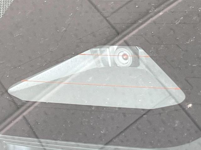 シエンタ Ｚ　両側電動ドア　全周囲カメラ　衝突被害軽減システム　レーダークルーズ　禁煙車　コーナーセンサー　スマートキー　ＬＥＤヘッド　ビルトインＥＴＣ　純正１５インチアルミ　オートハイビーム　車線逸脱警報（5枚目）