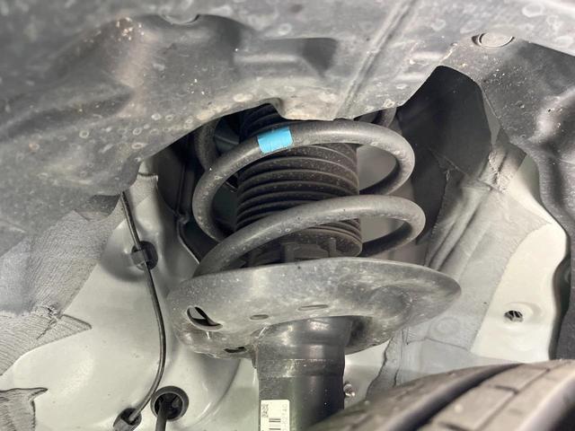 シエンタ Ｚ　両側電動ドア　全周囲カメラ　衝突被害軽減システム　レーダークルーズ　禁煙車　コーナーセンサー　スマートキー　ＬＥＤヘッド　ビルトインＥＴＣ　純正１５インチアルミ　オートハイビーム　車線逸脱警報（29枚目）