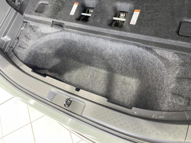 シエンタ Ｚ　両側電動ドア　全周囲カメラ　衝突被害軽減システム　レーダークルーズ　禁煙車　コーナーセンサー　スマートキー　ＬＥＤヘッド　ビルトインＥＴＣ　純正１５インチアルミ　オートハイビーム　車線逸脱警報（61枚目）