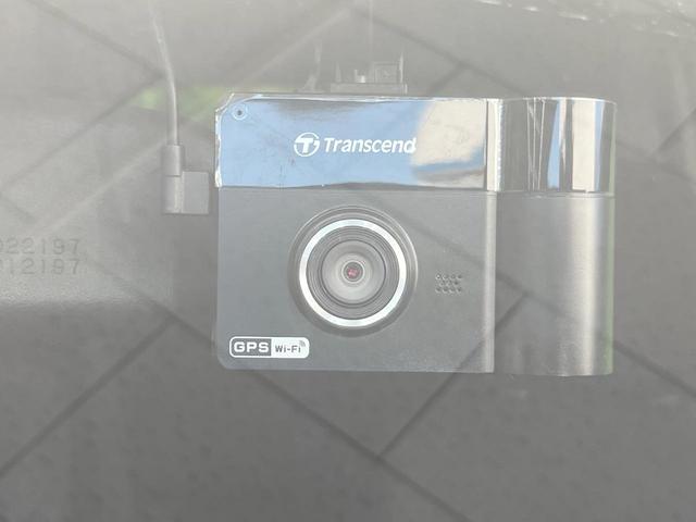 プリウスアルファ Ｓ　チューン　ブラック　純正ＳＤナビ　バックカメラ　ドラレコ　スマートキー　ビルトインＥＴＣ　純正１６インチアルミ　オートライト　オートエアコン　ＣＤ　ＤＶＤ再生　フルセグ（7枚目）