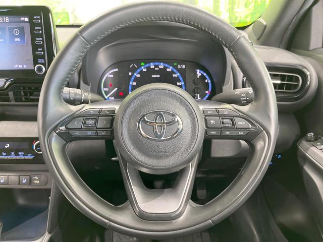 ヤリスクロス ハイブリッドZ 純正ナビ機能付DA 衝突被害軽減システム レーダークルーズ 全周囲カメラ ハーフレザーシート パワーシート コーナーセンサー スマートキー LEDヘッド ETC 純正18インチアルミ オートハイビーム(11枚目)