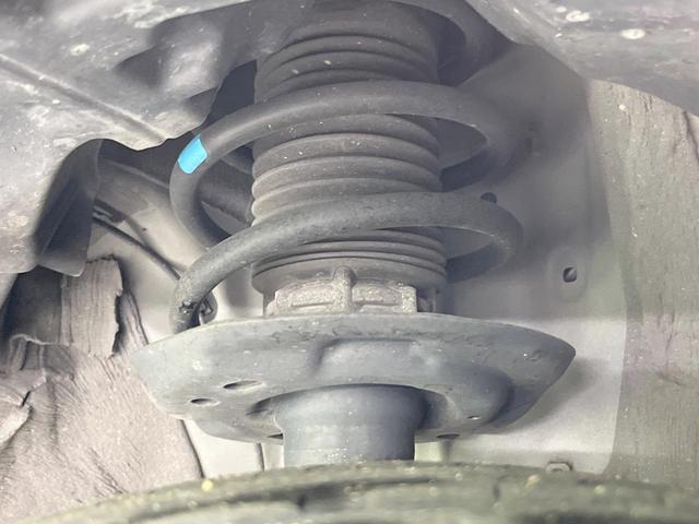 ヤリスクロス ハイブリッドZ 純正ナビ機能付DA 衝突被害軽減システム レーダークルーズ 全周囲カメラ ハーフレザーシート パワーシート コーナーセンサー スマートキー LEDヘッド ETC 純正18インチアルミ オートハイビーム(20枚目)