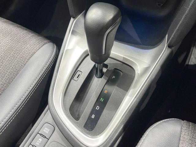 ヤリスクロス ハイブリッドZ 純正ナビ機能付DA 衝突被害軽減システム レーダークルーズ 全周囲カメラ ハーフレザーシート パワーシート コーナーセンサー スマートキー LEDヘッド ETC 純正18インチアルミ オートハイビーム(34枚目)