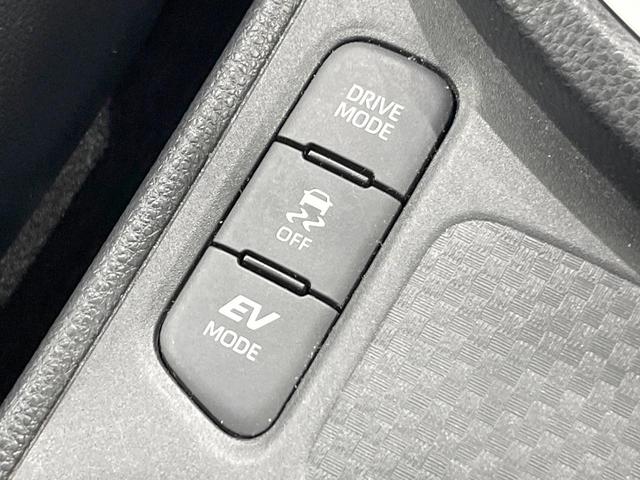 ヤリスクロス ハイブリッドZ 純正ナビ機能付DA 衝突被害軽減システム レーダークルーズ 全周囲カメラ ハーフレザーシート パワーシート コーナーセンサー スマートキー LEDヘッド ETC 純正18インチアルミ オートハイビーム(35枚目)