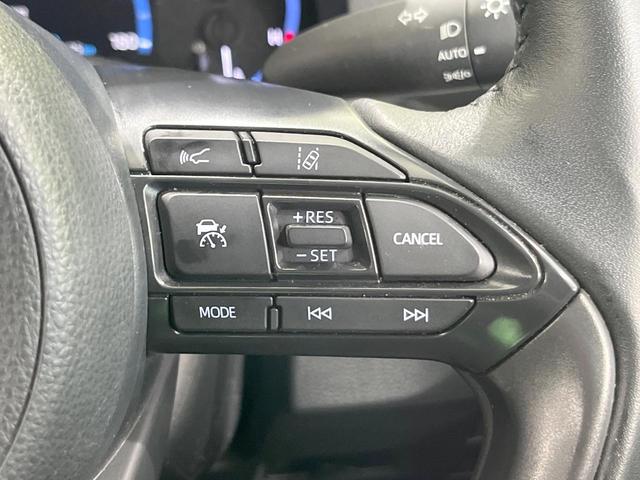 ヤリスクロス ハイブリッドZ 純正ナビ機能付DA 衝突被害軽減システム レーダークルーズ 全周囲カメラ ハーフレザーシート パワーシート コーナーセンサー スマートキー LEDヘッド ETC 純正18インチアルミ オートハイビーム(37枚目)