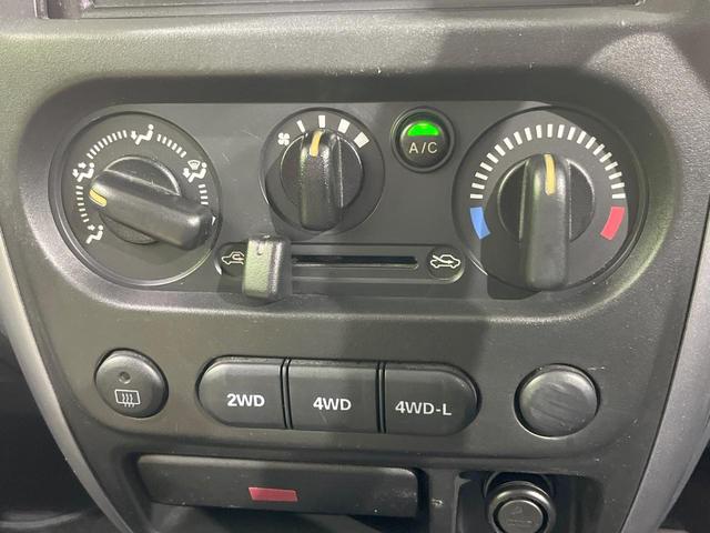 ジムニー XG 4WD オーディオ ETC キーレス 純正16インチアルミ CD パワーウィンドウ パワーステアリング トラクションコントロール(7枚目)