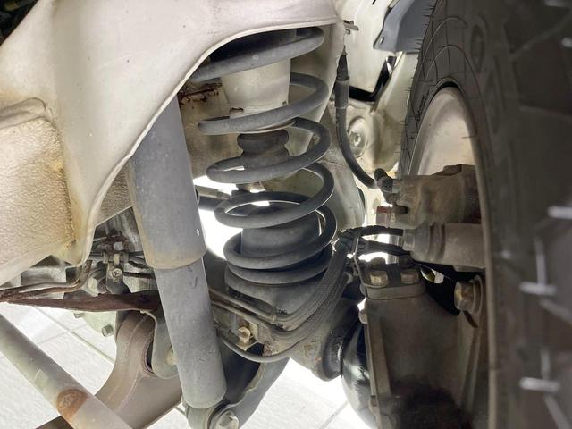 ジムニー XG 4WD オーディオ ETC キーレス 純正16インチアルミ CD パワーウィンドウ パワーステアリング トラクションコントロール(23枚目)