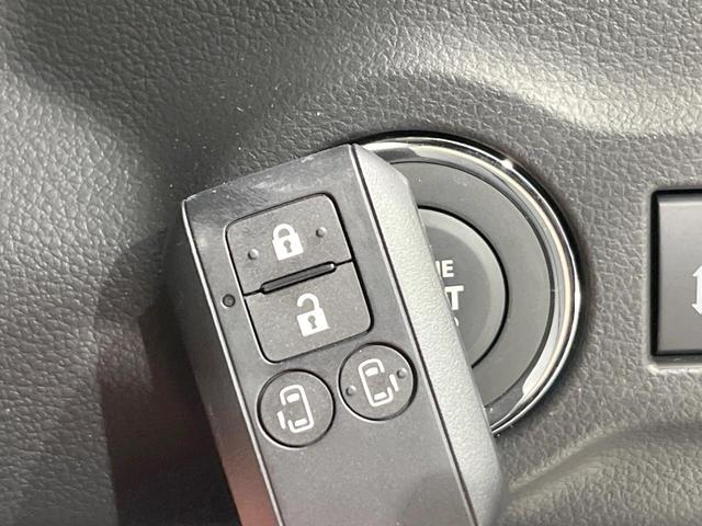 スペーシアカスタム ハイブリッドＸＳ　両側電動ドア　衝突被害軽減システム　レーダークルーズ　禁煙車　ハーフレザーシート　コーナーセンサー　スマートキー　ＬＥＤヘッド　純正１５インチアルミ　オートハイビーム　車線逸脱警報　オートライト（6枚目）