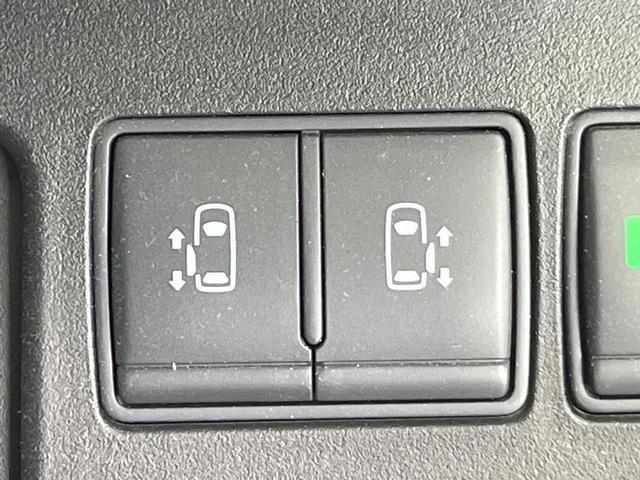 セレナ ハイウェイスター　Ｖセレクション＋セーフティ　ＳＨＶ　両側電動ドア　純正ＳＤナビ　後席モニター　バックカメラ　衝突被害軽減システム　禁煙車　スマートキー　ＥＴＣ　純正１６インチアルミ　オートライト　オートエアコン　リアエアコン（3枚目）