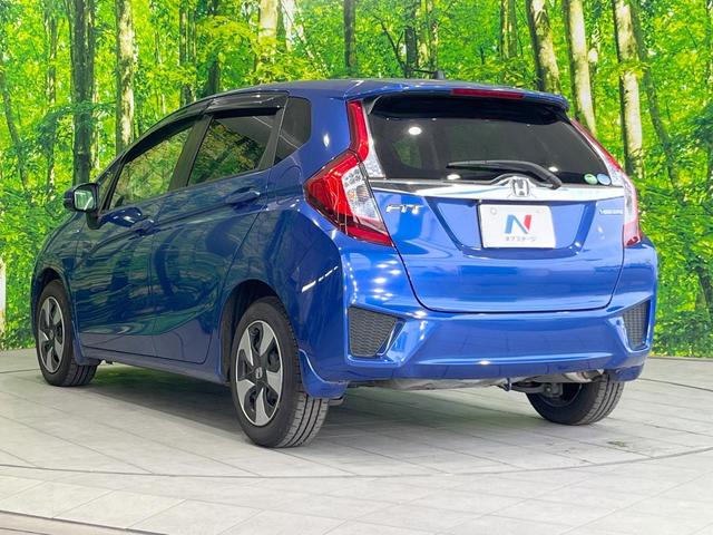 フィットハイブリッド Ｌパッケージ　衝突被害軽減システム　バックカメラ　ハーフレザーシート　スマートキー　ＬＥＤヘッド　ビルトインＥＴＣ　クルコン　オートライト　オートエアコン　ＣＤ　地デジ（23枚目）