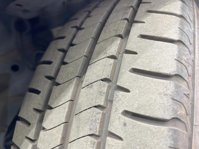 フィットハイブリッド Ｌパッケージ　衝突被害軽減システム　バックカメラ　ハーフレザーシート　スマートキー　ＬＥＤヘッド　ビルトインＥＴＣ　クルコン　オートライト　オートエアコン　ＣＤ　地デジ（26枚目）