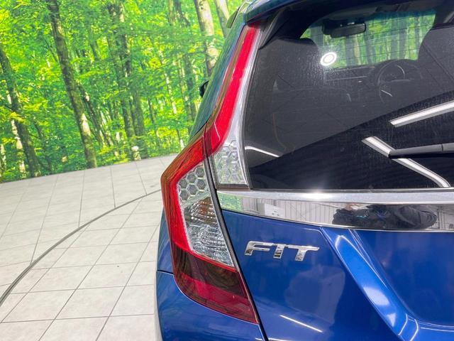 フィットハイブリッド Ｌパッケージ　衝突被害軽減システム　バックカメラ　ハーフレザーシート　スマートキー　ＬＥＤヘッド　ビルトインＥＴＣ　クルコン　オートライト　オートエアコン　ＣＤ　地デジ（31枚目）