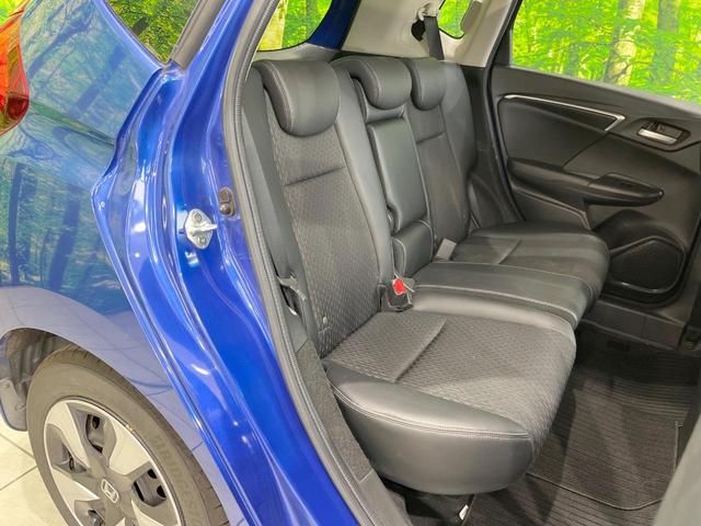 フィットハイブリッド Ｌパッケージ　衝突被害軽減システム　バックカメラ　ハーフレザーシート　スマートキー　ＬＥＤヘッド　ビルトインＥＴＣ　クルコン　オートライト　オートエアコン　ＣＤ　地デジ（53枚目）