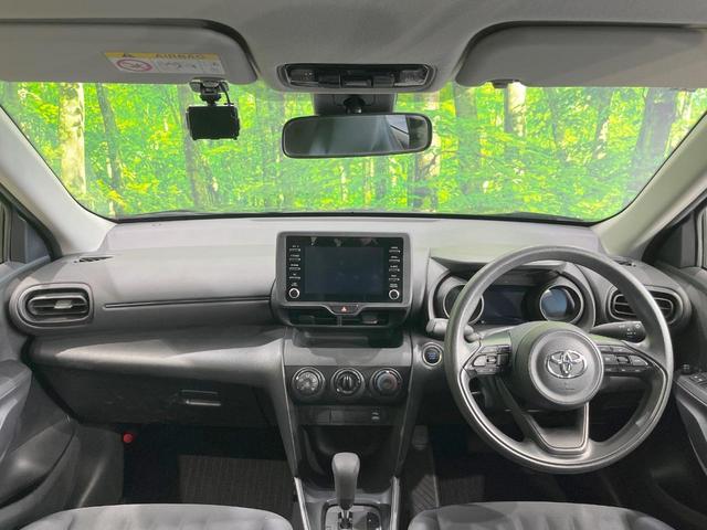 ヤリスクロス X バックカメラ 衝突被害軽減システム レーダークルーズ 禁煙車 ドラレコ コーナーセンサー スマートキー ETC オートハイビーム オートライト オートエアコン Bluetooth(2枚目)