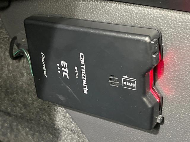 ヤリスクロス X バックカメラ 衝突被害軽減システム レーダークルーズ 禁煙車 ドラレコ コーナーセンサー スマートキー ETC オートハイビーム オートライト オートエアコン Bluetooth(5枚目)