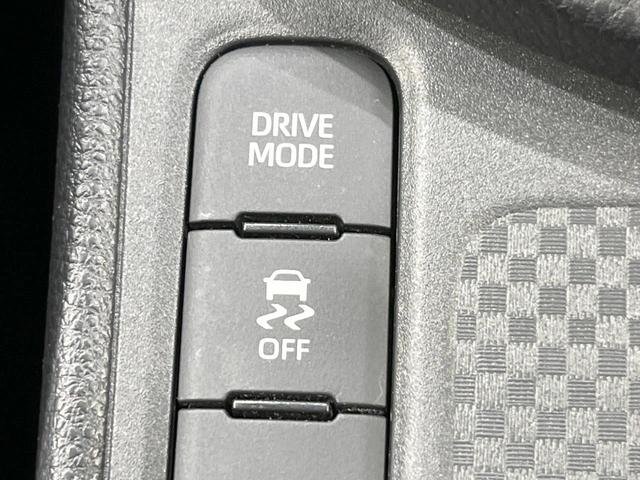 ヤリスクロス X バックカメラ 衝突被害軽減システム レーダークルーズ 禁煙車 ドラレコ コーナーセンサー スマートキー ETC オートハイビーム オートライト オートエアコン Bluetooth(43枚目)