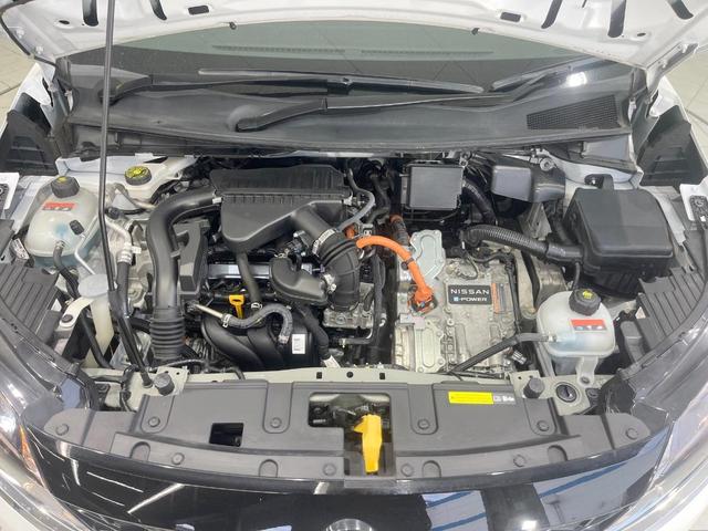 ノート S 純正SDナビ 全周囲カメラ 衝突被害軽減システム 禁煙車 ドラレコ コーナーセンサー スマートキー ビルトインETC 車線逸脱警報 オートライト オートエアコン Bluetooth CD フルセグ(18枚目)
