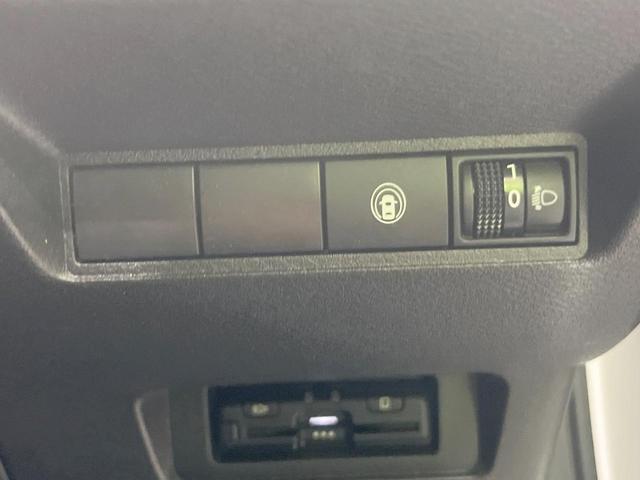 ノート S 純正SDナビ 全周囲カメラ 衝突被害軽減システム 禁煙車 ドラレコ コーナーセンサー スマートキー ビルトインETC 車線逸脱警報 オートライト オートエアコン Bluetooth CD フルセグ(34枚目)