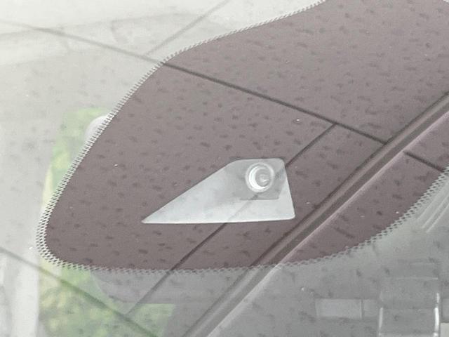 セレナ ハイウェイスター 純正ナビ 衝突被害軽減システム プロパイロット 両側電動ドア 後席モニター 全周囲カメラ コーナーセンサー スマートキー ビルトインETC 純正16インチアルミ 車線逸脱警報 オートライト(5枚目)