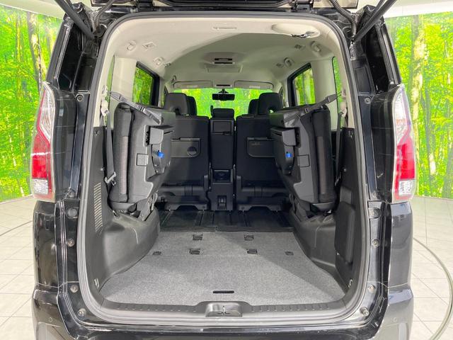 セレナ ハイウェイスター 純正ナビ 衝突被害軽減システム プロパイロット 両側電動ドア 後席モニター 全周囲カメラ コーナーセンサー スマートキー ビルトインETC 純正16インチアルミ 車線逸脱警報 オートライト(11枚目)