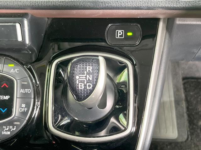 エスクァイア ハイブリッドGi 両側電動ドア 純正SDナビ バックカメラ 禁煙車 ハーフレザーシート ドラレコ コーナーセンサー スマートキー LEDヘッド ビルトインETC クルコン 純正16インチアルミ オートライト(45枚目)