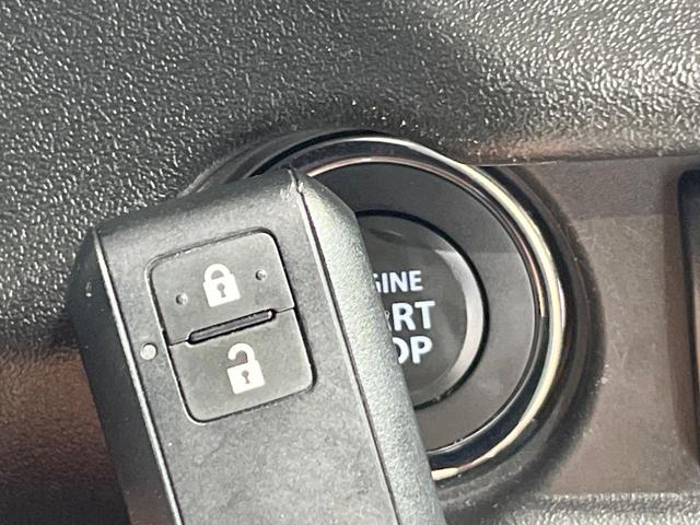 ジムニー ＸＣ　４ＷＤ　ＭＴ車　ＳＤナビ　バックカメラ　衝突被害軽減システム　禁煙車　スマートキー　ＬＥＤヘッド　ＥＴＣ　クルコン　純正１６インチアルミ　オートライト　デュアルエアコン　Ｂｌｕｅｔｏｏｔｈ　ＣＤ（7枚目）