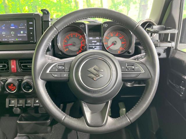 ジムニー ＸＣ　４ＷＤ　ＭＴ車　ＳＤナビ　バックカメラ　衝突被害軽減システム　禁煙車　スマートキー　ＬＥＤヘッド　ＥＴＣ　クルコン　純正１６インチアルミ　オートライト　デュアルエアコン　Ｂｌｕｅｔｏｏｔｈ　ＣＤ（11枚目）