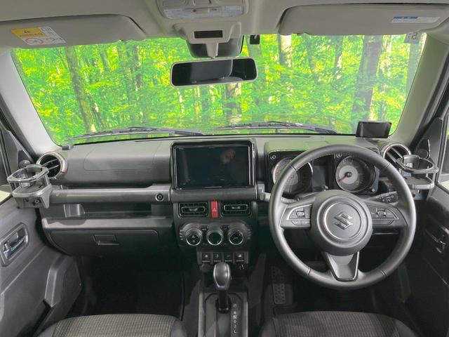 ジムニー ＸＣ　４ＷＤ　ＳＤナビ　バックカメラ　衝突被害軽減システム　禁煙車　スマートキー　ＬＥＤヘッド　ビルトインＥＴＣ　クルコン　純正１６インチアルミ　車線逸脱警報　オートライト　オートエアコン（2枚目）