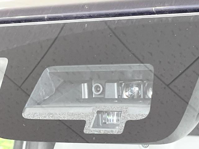 ジムニー ＸＣ　４ＷＤ　ＳＤナビ　バックカメラ　衝突被害軽減システム　禁煙車　スマートキー　ＬＥＤヘッド　ビルトインＥＴＣ　クルコン　純正１６インチアルミ　車線逸脱警報　オートライト　オートエアコン（5枚目）