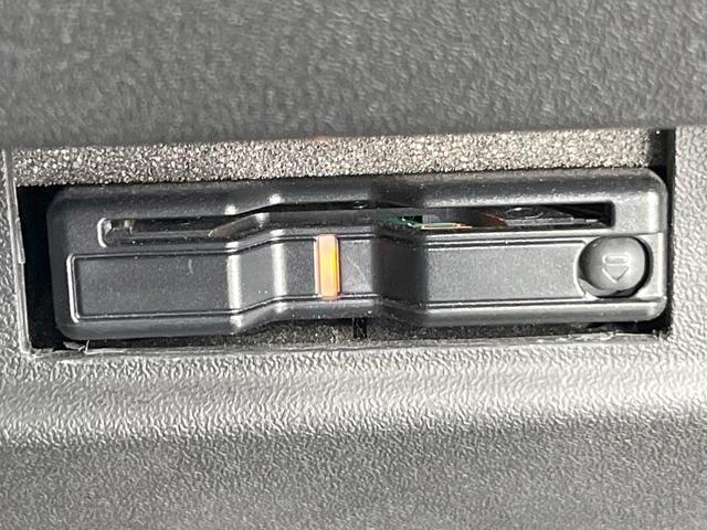 ジムニー ＸＣ　４ＷＤ　ＳＤナビ　バックカメラ　衝突被害軽減システム　禁煙車　スマートキー　ＬＥＤヘッド　ビルトインＥＴＣ　クルコン　純正１６インチアルミ　車線逸脱警報　オートライト　オートエアコン（41枚目）