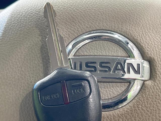 デイズ Ｊ　衝突被害軽減システム　禁煙車　ＣＤ再生　キーレス　盗難防止装置　トラクションコントロール　インパネシフト（5枚目）