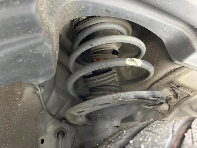 ヴェルファイア ２．４Ｚ　プラチナセレクションＩＩ　両側電動ドア　後席モニター　バックカメラ　禁煙車　コーナーセンサー　スマートキー　ＨＩＤヘッド　ビルトインＥＴＣ　純正１８インチアルミ　オートライト　デュアルエアコン　リアエアコン（19枚目）