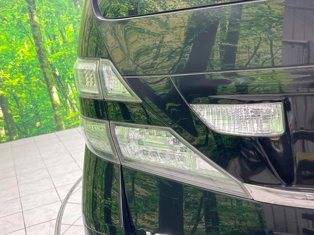 ヴェルファイア ２．４Ｚ　プラチナセレクションＩＩ　両側電動ドア　後席モニター　バックカメラ　禁煙車　コーナーセンサー　スマートキー　ＨＩＤヘッド　ビルトインＥＴＣ　純正１８インチアルミ　オートライト　デュアルエアコン　リアエアコン（29枚目）