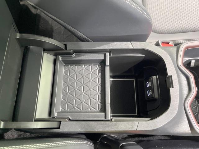 ＲＡＶ４ Ｇ　Ｚパッケージ　４ＷＤ　全周囲カメラ　衝突被害軽減システム　レーダークルーズ　禁煙車　電動リアゲート　ハーフレザーシート　パワーシート　ドラレコ　コーナーセンサー　スマートキー　ＬＥＤヘッド　ビルトインＥＴＣ（44枚目）
