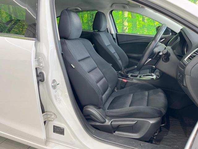 アテンザセダン ２０Ｓ　純正ＳＤナビ　バックカメラ　禁煙車　スマートキー　ＨＩＤヘッド　クルコン　純正１９インチアルミ　オートライト　デュアルエアコン　Ｂｌｕｅｔｏｏｔｈ　ＣＤ　ＤＶＤ再生　フルセグ　パドルシフト（8枚目）