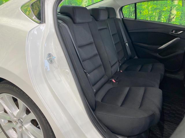 アテンザセダン ２０Ｓ　純正ＳＤナビ　バックカメラ　禁煙車　スマートキー　ＨＩＤヘッド　クルコン　純正１９インチアルミ　オートライト　デュアルエアコン　Ｂｌｕｅｔｏｏｔｈ　ＣＤ　ＤＶＤ再生　フルセグ　パドルシフト（9枚目）