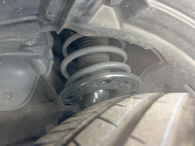 アテンザセダン ２０Ｓ　純正ＳＤナビ　バックカメラ　禁煙車　スマートキー　ＨＩＤヘッド　クルコン　純正１９インチアルミ　オートライト　デュアルエアコン　Ｂｌｕｅｔｏｏｔｈ　ＣＤ　ＤＶＤ再生　フルセグ　パドルシフト（27枚目）