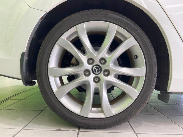 アテンザセダン ２０Ｓ　純正ＳＤナビ　バックカメラ　禁煙車　スマートキー　ＨＩＤヘッド　クルコン　純正１９インチアルミ　オートライト　デュアルエアコン　Ｂｌｕｅｔｏｏｔｈ　ＣＤ　ＤＶＤ再生　フルセグ　パドルシフト（28枚目）