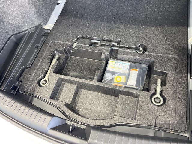 アテンザセダン ２０Ｓ　純正ＳＤナビ　バックカメラ　禁煙車　スマートキー　ＨＩＤヘッド　クルコン　純正１９インチアルミ　オートライト　デュアルエアコン　Ｂｌｕｅｔｏｏｔｈ　ＣＤ　ＤＶＤ再生　フルセグ　パドルシフト（50枚目）