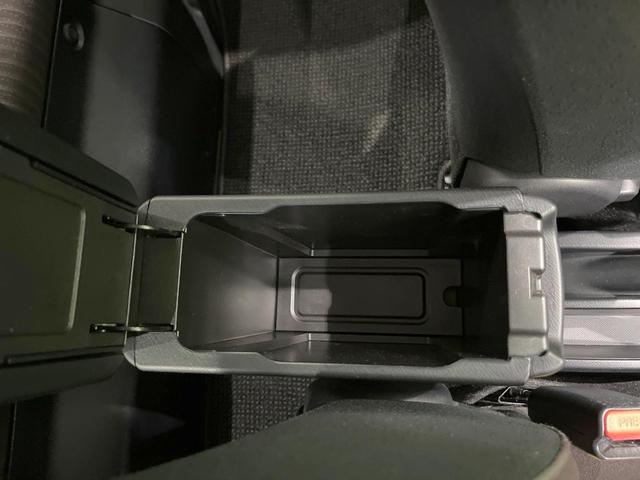 アクア Ｇ　純正ＳＤナビ　バックカメラ　衝突被害軽減システム　禁煙車　スマートキー　ＥＴＣ　クルコン　オートハイビーム　オートエアコン　Ｂｌｕｅｔｏｏｔｈ　ＣＤ　ＤＶＤ再生　フルセグ（43枚目）