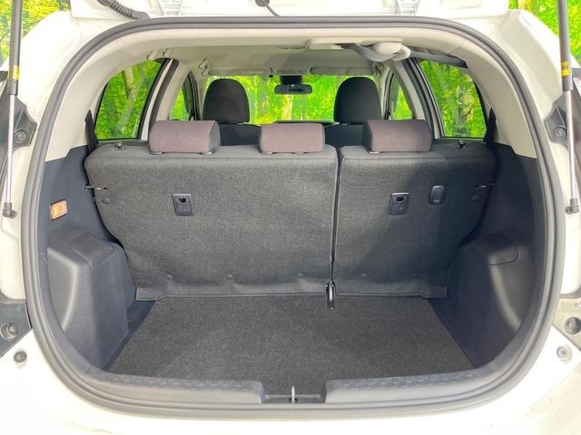 アクア Ｇ　純正ＳＤナビ　バックカメラ　衝突被害軽減システム　禁煙車　スマートキー　ＥＴＣ　クルコン　オートハイビーム　オートエアコン　Ｂｌｕｅｔｏｏｔｈ　ＣＤ　ＤＶＤ再生　フルセグ（52枚目）