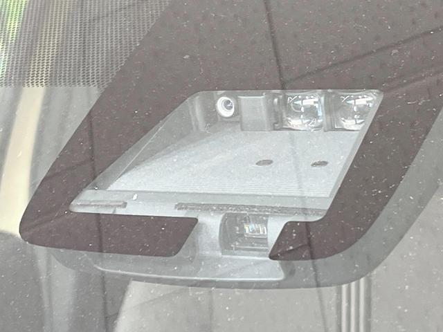 アクア クロスオーバー　グラム　純正ＳＤナビ　バックカメラ　衝突被害軽減システム　禁煙車　ハーフレザーシート　ドラレコ　コーナーセンサー　スマートキー　ビルトインＥＴＣ　純正１６インチアルミ　オートライト　オートエアコン（5枚目）