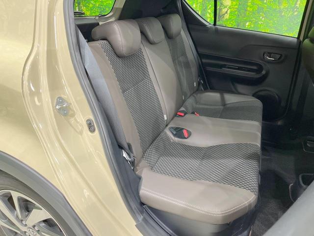 アクア クロスオーバー　グラム　純正ＳＤナビ　バックカメラ　衝突被害軽減システム　禁煙車　ハーフレザーシート　ドラレコ　コーナーセンサー　スマートキー　ビルトインＥＴＣ　純正１６インチアルミ　オートライト　オートエアコン（9枚目）